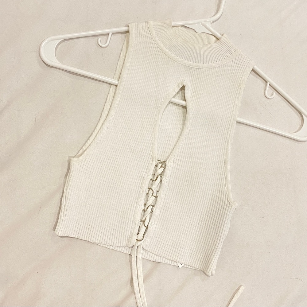 Bershka lace up cutout crop top XS